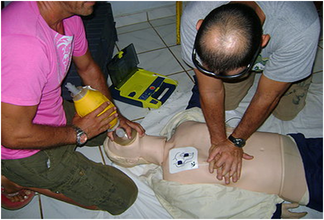 Utilisation des défibrillateurs pour sauver des vies